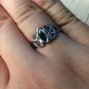 Super cute green stone ring